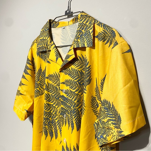 ๐๏ธ4 for 20$ / Shein Leave Short Sleeve Shirt / Yellow / XL - Picture 4 of 9